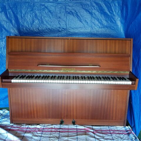 PIANO * Eisenberg* 1000 Poule-les-charmeaux (69)