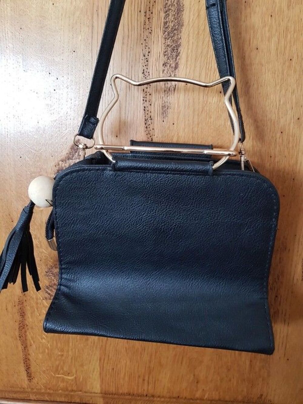 Sac &agrave; main chat neuf mesure 22 cm sur 20 anses t&ecirc;tes de chat Maroquinerie
