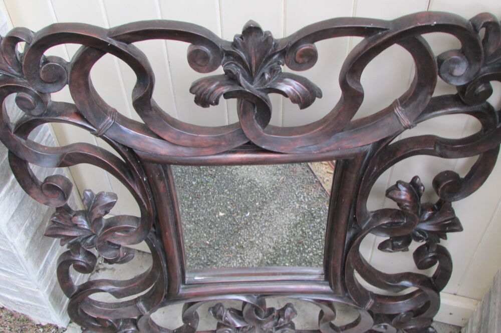 Miroir contemporain , en r&eacute;sine, sp&eacute;cial salle d'eau Décoration