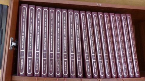 Encyclop�die de la Femme et de la Famille - 18 vol + 1 index 50 Draveil (91)