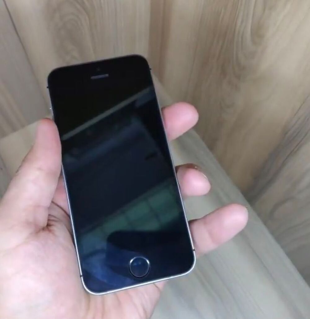 iPhone 5SE Téléphones et tablettes