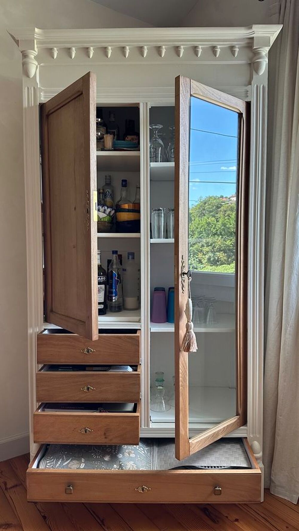 Armoire relook&eacute;e Meubles