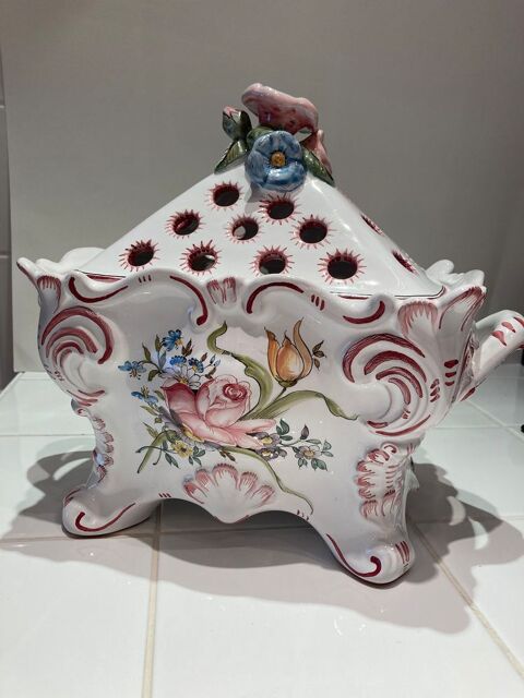 Soupi�re d�corative Moustier 90 Clamart (92)