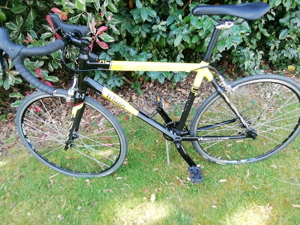 V&eacute;lo route b'twin T. 51 Vélos