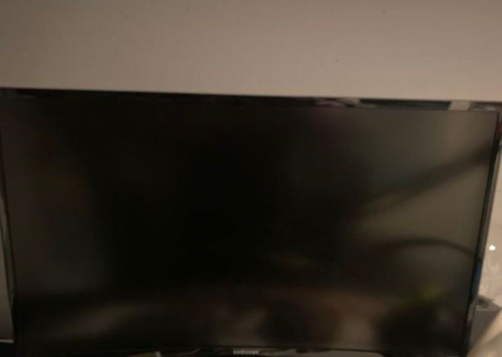 &Eacute;cran Samsung 27 pouces incurv&eacute; Photos/Video/TV