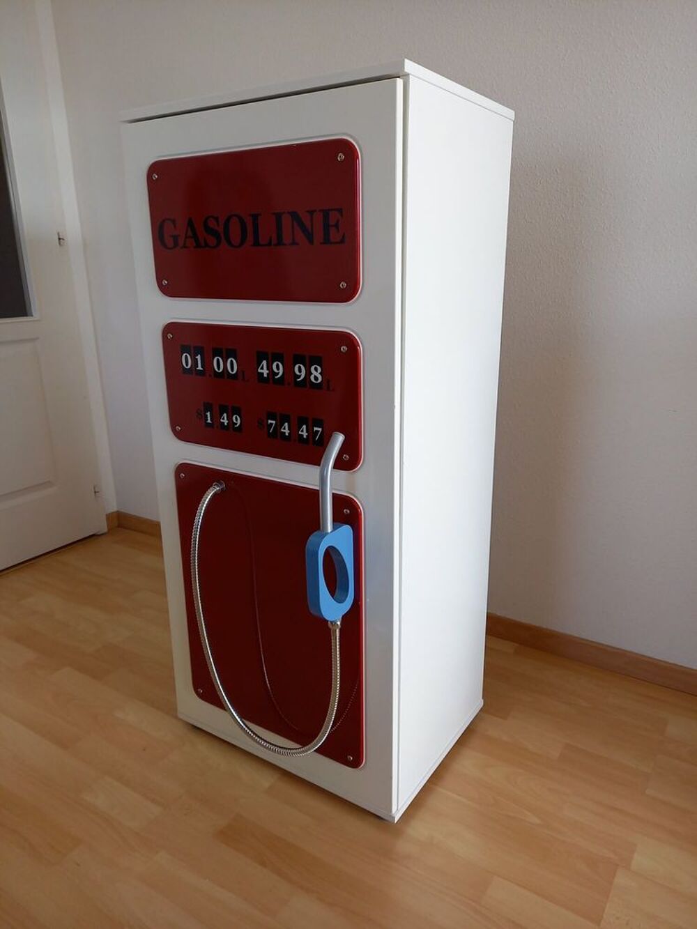 Lit voiture + sommier + matelas + armoire Mobilier enfants