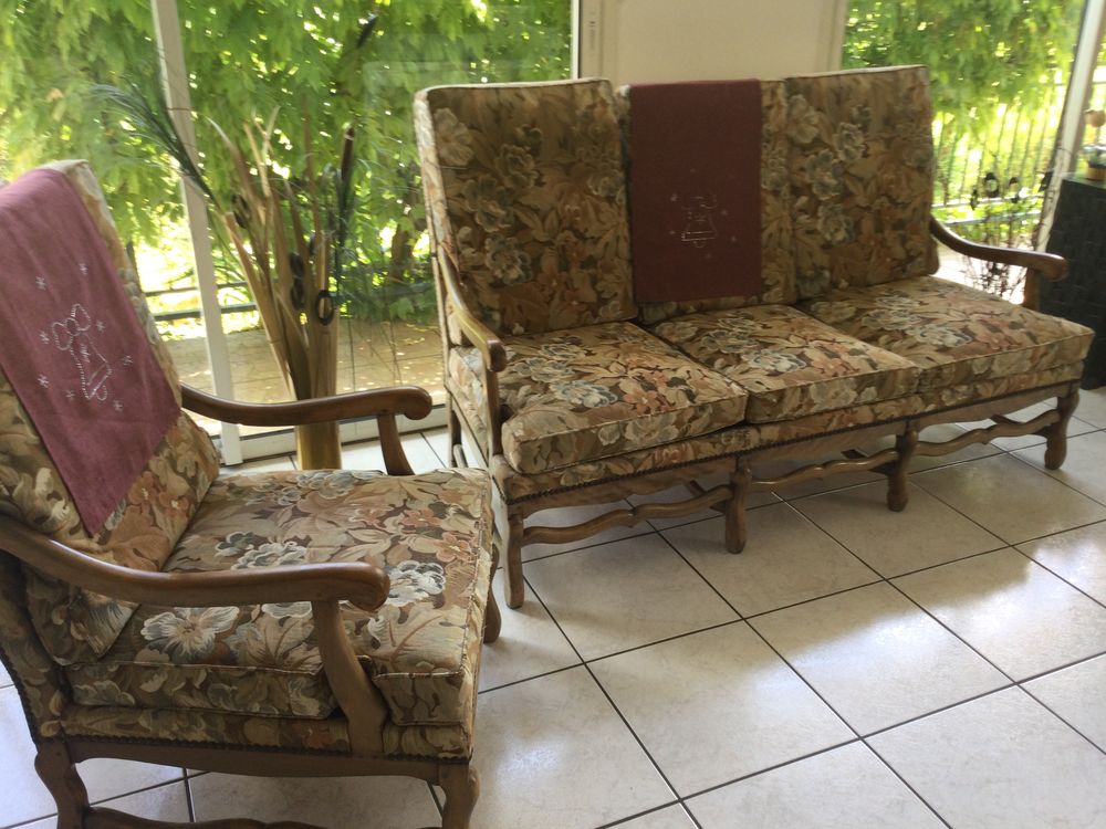 canap&eacute; 3 places + 2 fauteuils bon &eacute;tat Meubles