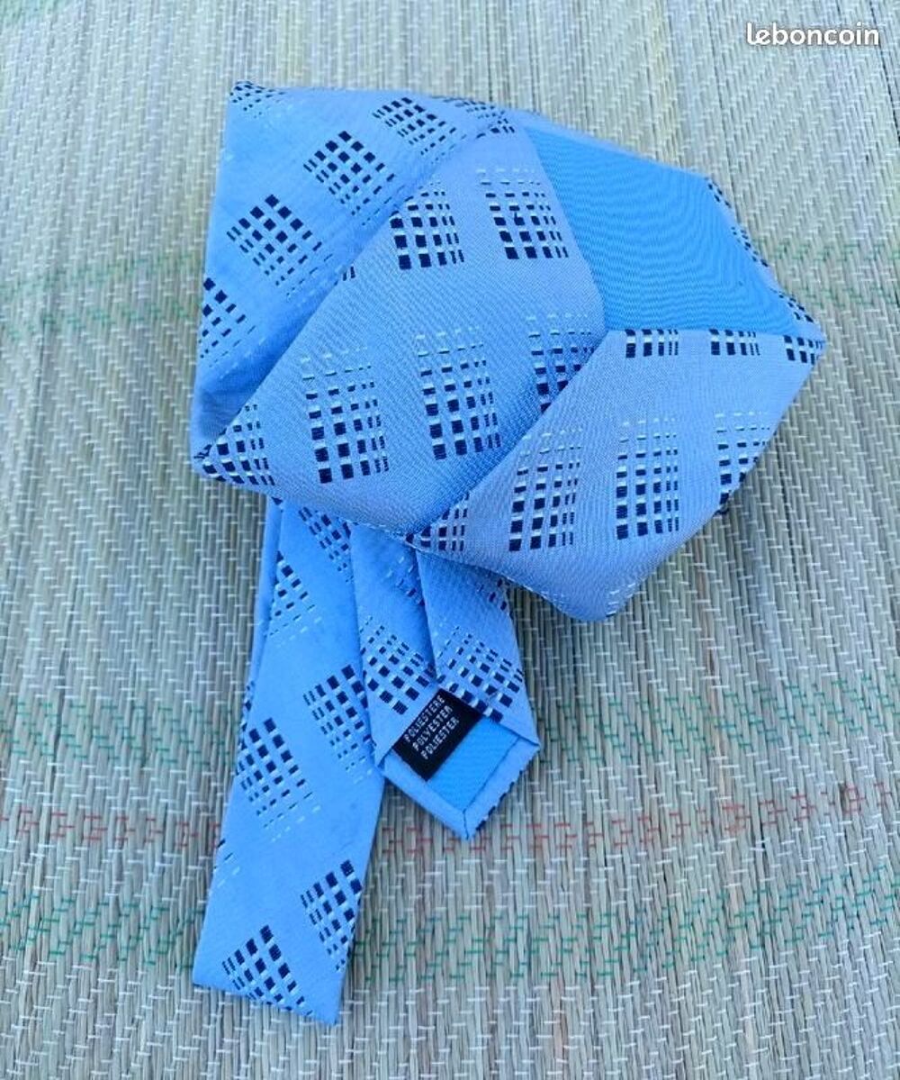 Cravate Galeries Lafayette Bleu Clair Vtements