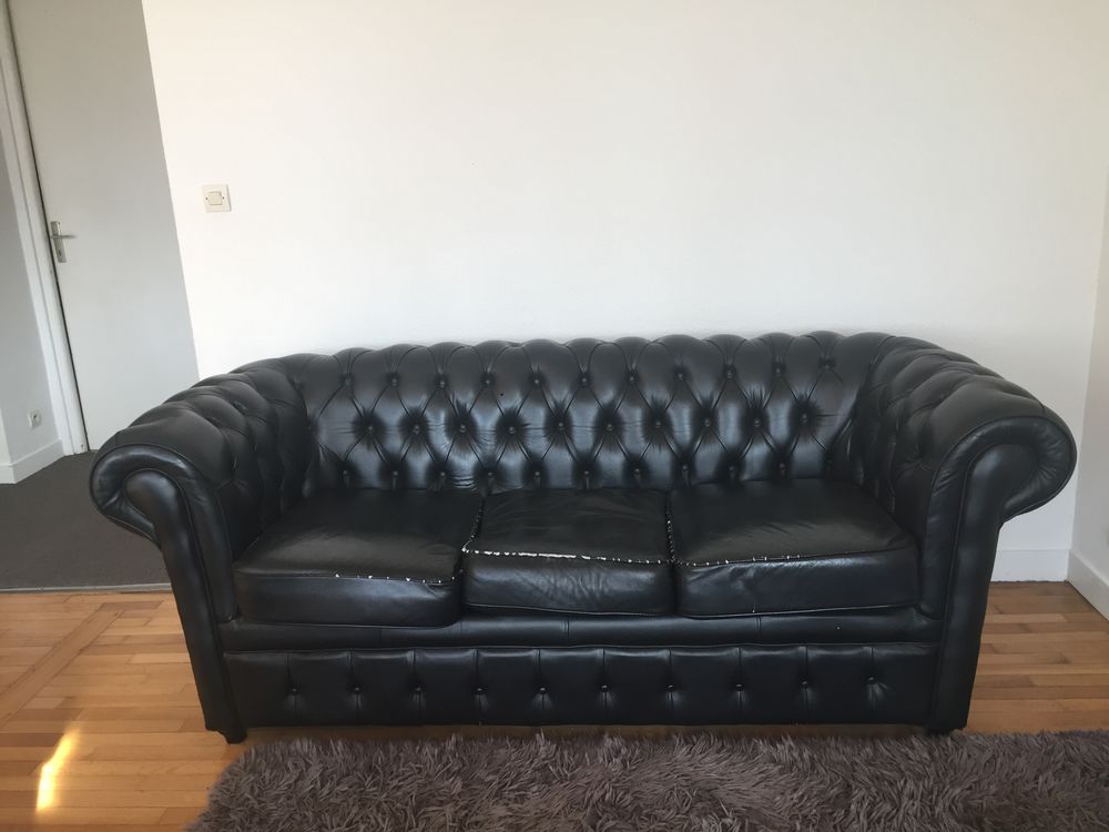 A saisir 2 superbes Chesterfield maison du monde Meubles