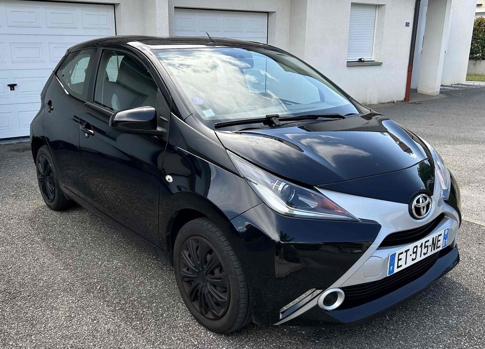 Aygo 1.0 VVT-i x-shift x-play 2018 occasion 01630 Saint-Genis-Pouilly