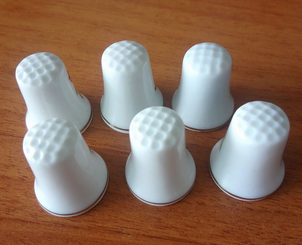 Lot de 6 d&eacute;s &agrave; coudre 