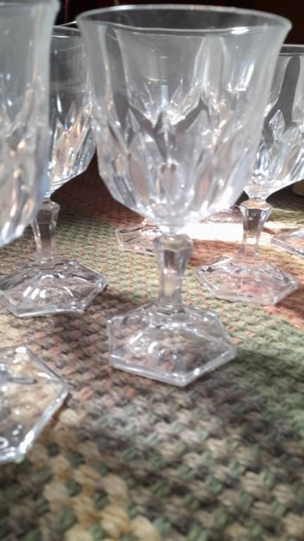 VERRES A PIEDS ANCIENS Cuisine