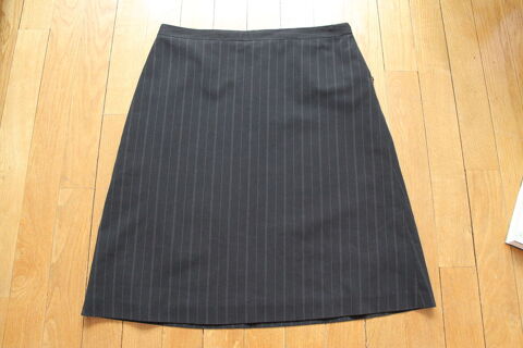 JUPE DROITE NOIRE RAYEE 8 Dijon (21)