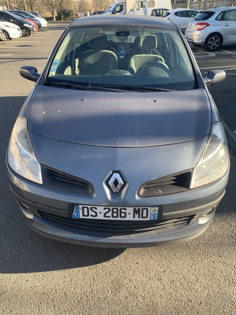 Renault Clio III Clio 1.6 16V 110 Confort Dynamique 2005 occasion Cr&eacute;teil 94000