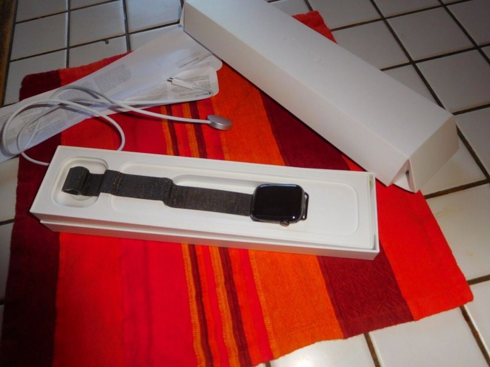 MONTRE CONNECTEE APPLE WATCH 45 MM SERIE 7 Matériel informatique