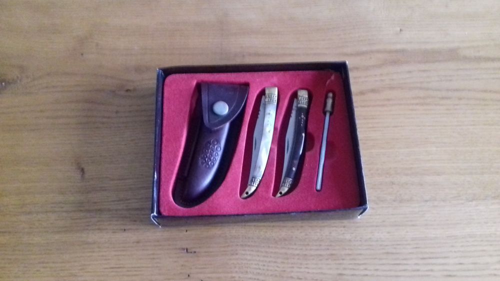 Coffret de 2 couteaux pliants Décoration