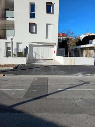  Parking / Garage � louer 13 m�