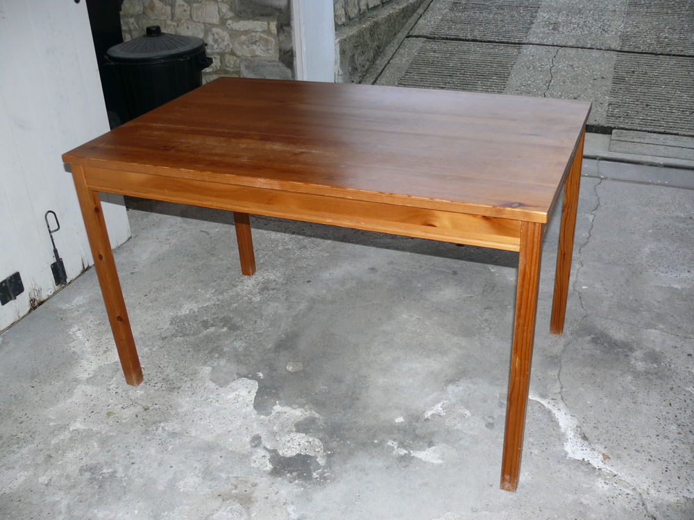 Table en pin Meubles