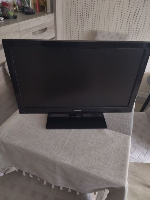 Tv Toshiba 36 cm led 40 Gennevilliers (92)