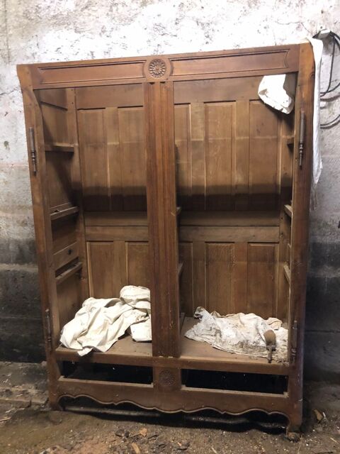 Armoire en ch�ne massif 400 Passavant-la-Roch�re (70)