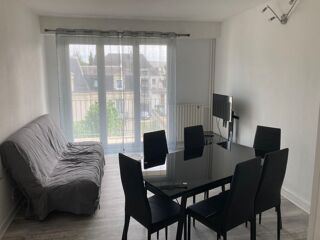  Appartement à louer 4 pièces 75 m²