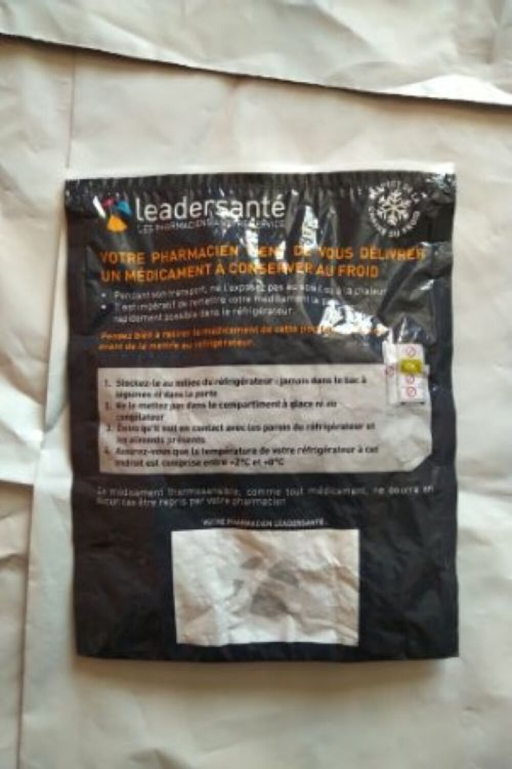 Sac isotherme pour transporter garder m&eacute;dicaments au frais ( Maroquinerie