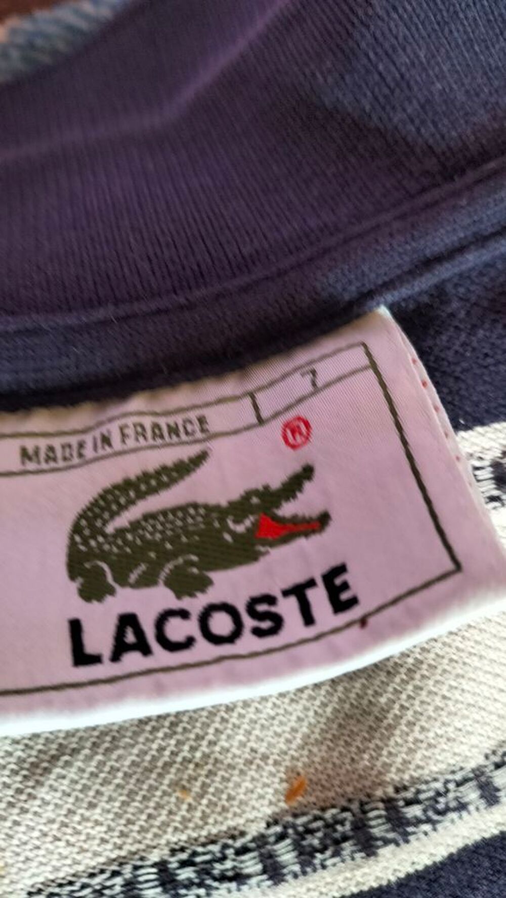 Tea shirt Poli Lacoste taille 7 (xxl) tr&egrave;s bon &eacute;tat Vêtements