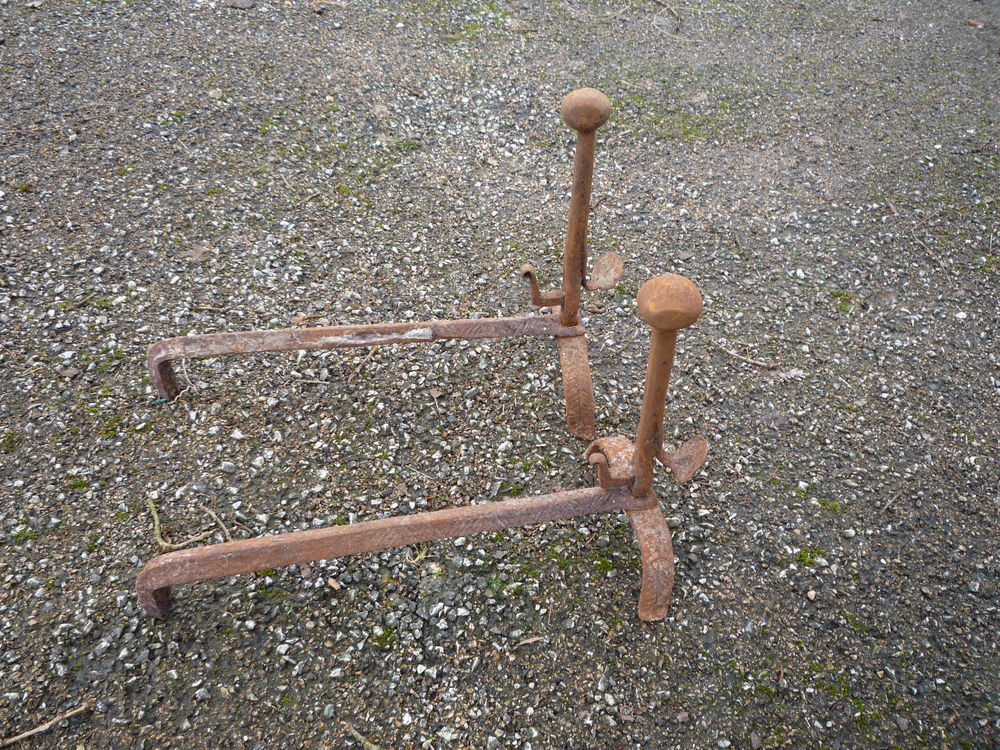 Paire de chenets fer forg&eacute; (G) Bricolage