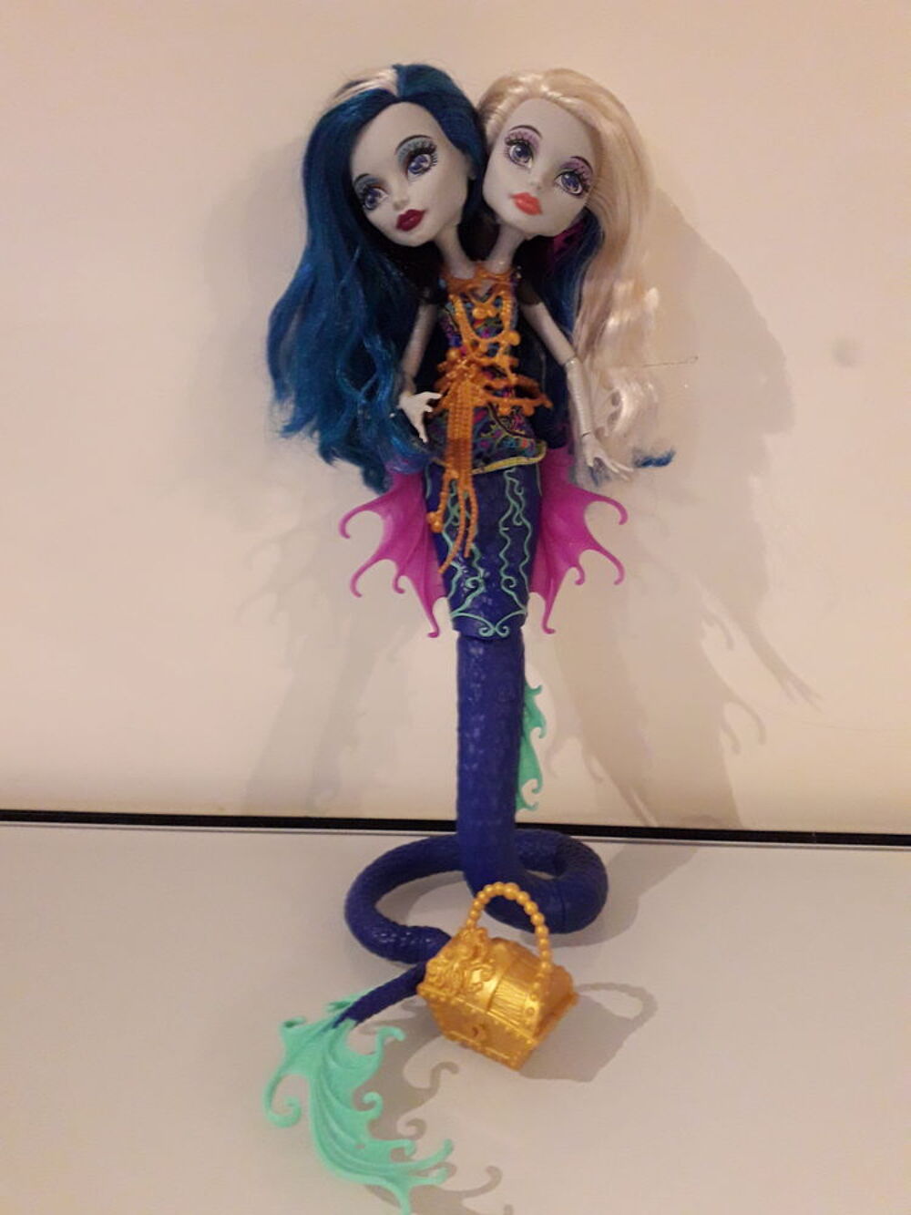 Vends poup&eacute;e Monster High Sir&egrave;ne Peri et Pearl Serpentine Jeux / jouets