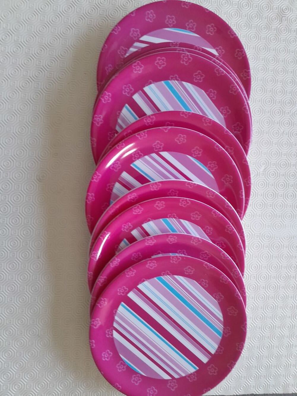 10 assittes pique-nique 27 cm 
Cuisine