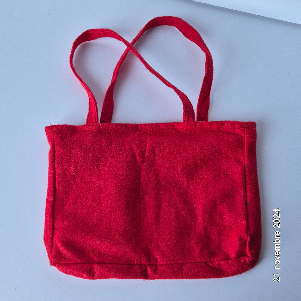 Sac cadeau de Noel en feutrine , il est neuf Décoration