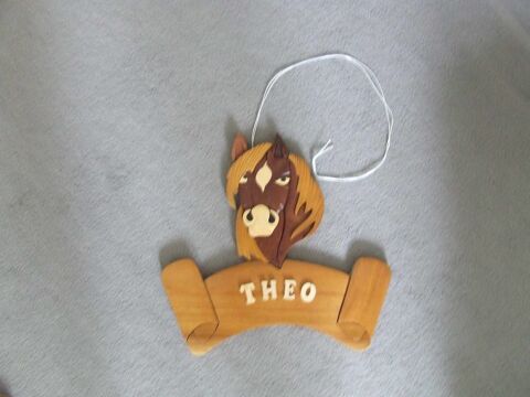 D�coration t�te de cheval avec pr�nom (Th�o) TBE 2 Bagnolet (93)