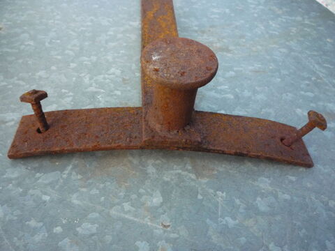 Support/poign�e de comporte /jardini�re/fer forg�
45 Castres (81)