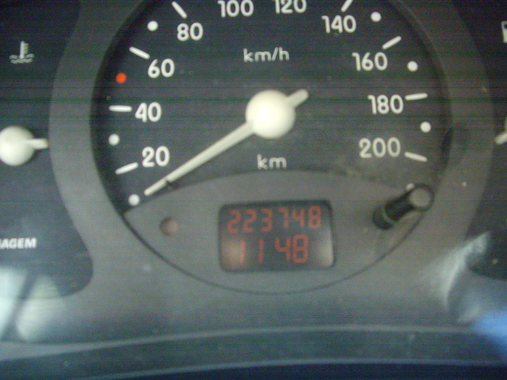 Clio II Clio 1.2i 1998 occasion 85000 La Roche-sur-Yon