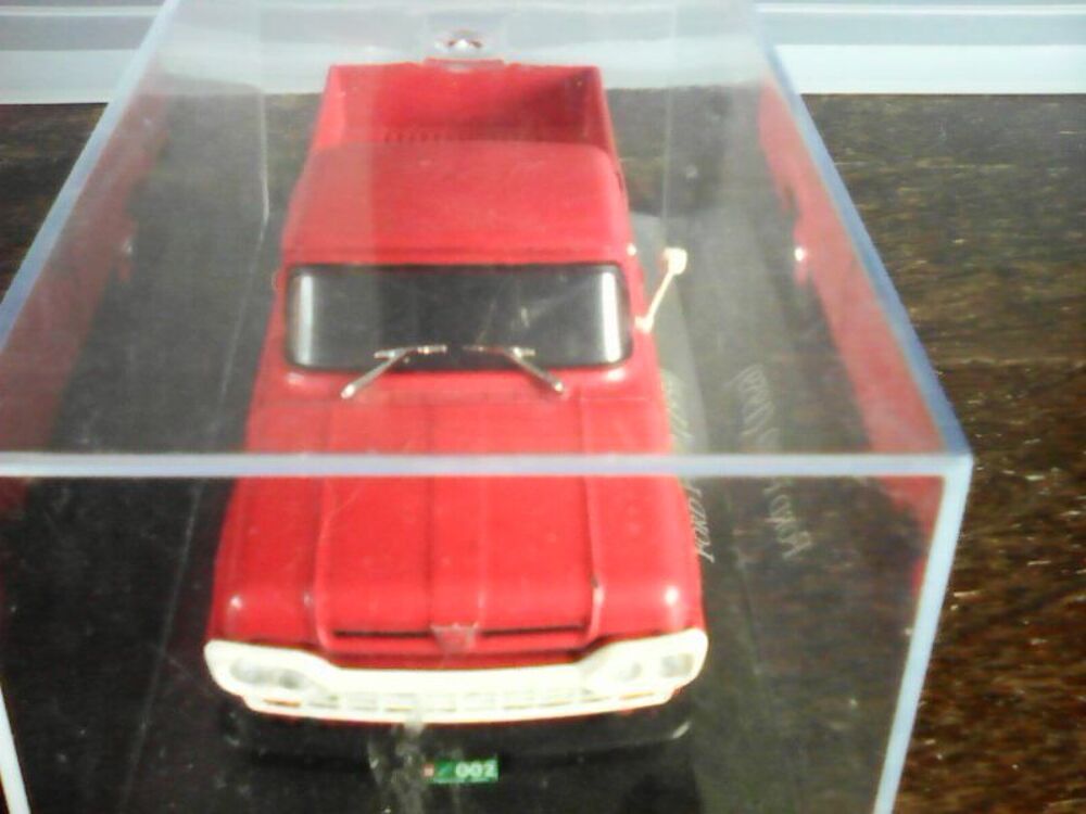 Voiture Ford F-100 (1959) Mod&egrave;le r&eacute;duit 1/40 
