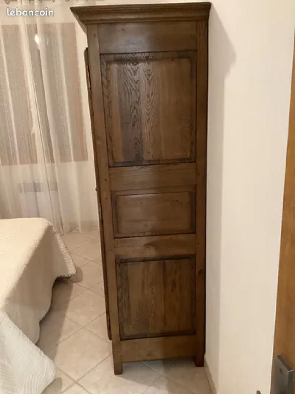 Armoire en ch&ecirc;ne massif Meubles