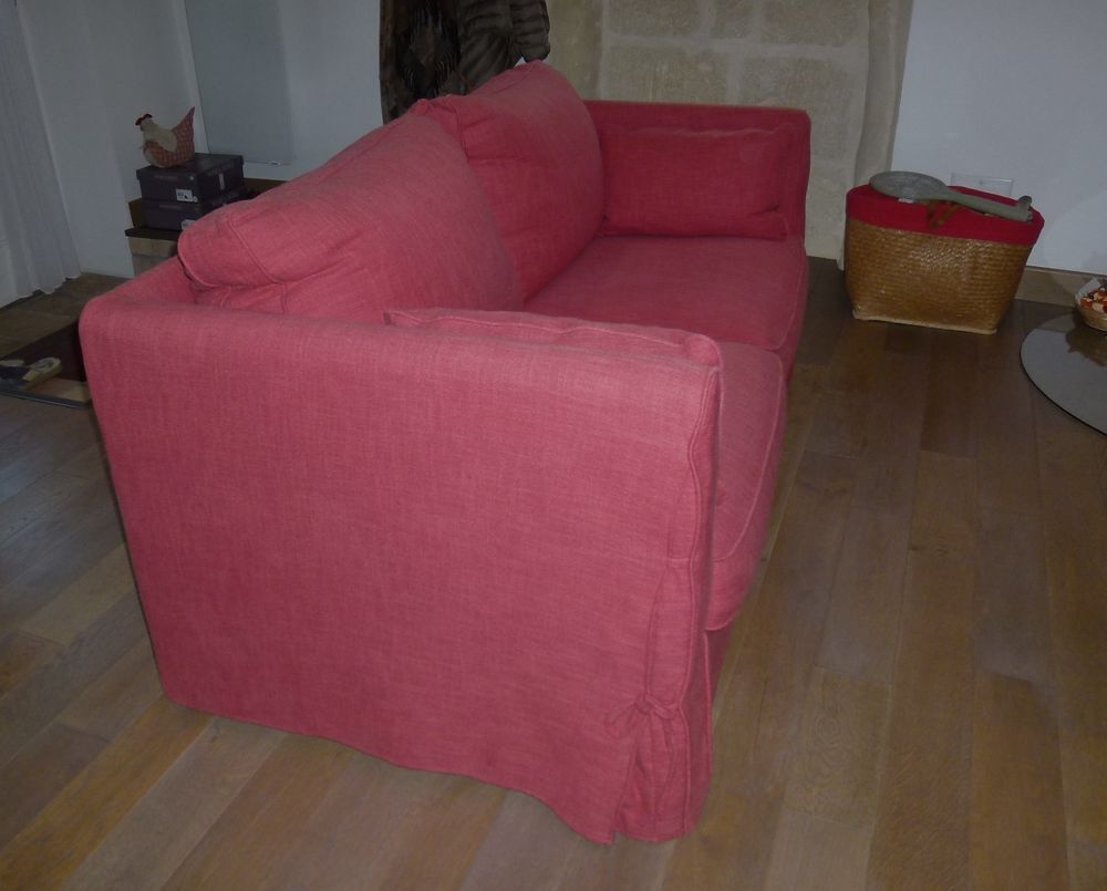 Canap&eacute; tissus couleur framboise Meubles