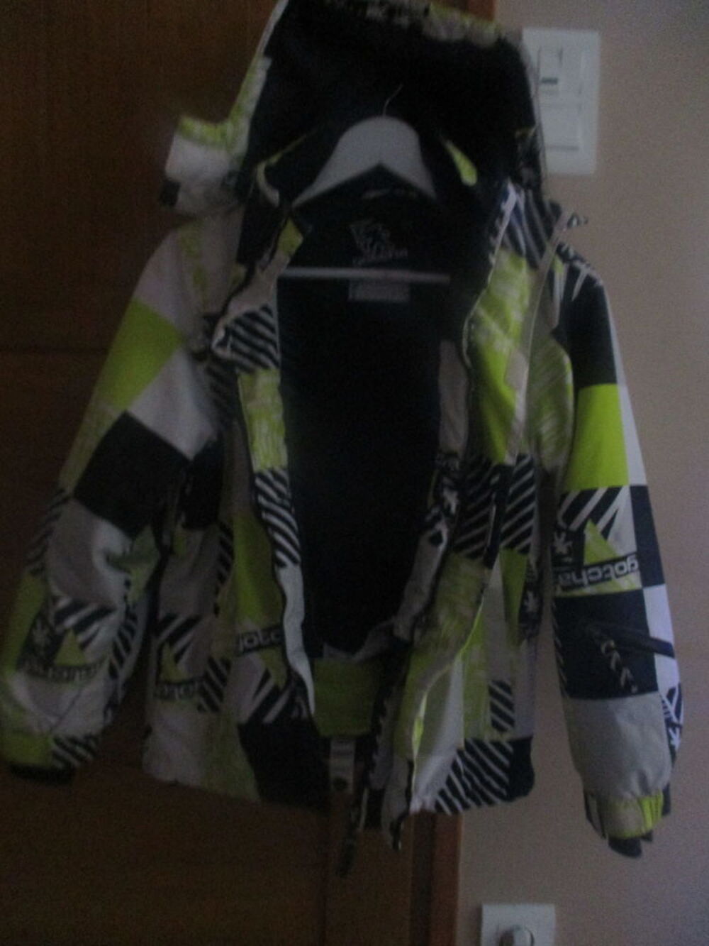 A vendre magnifique blouson Quiksilver Vêtements enfants