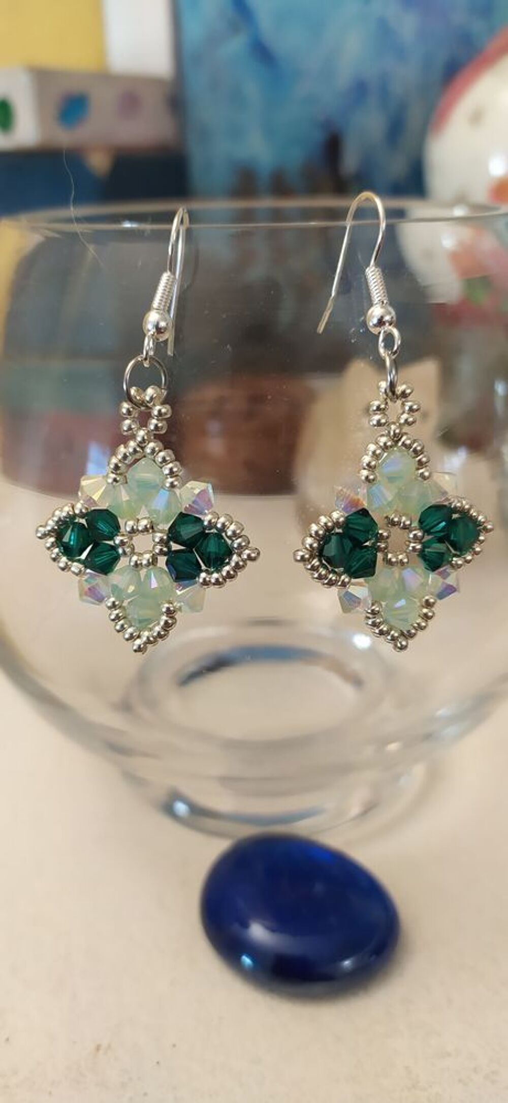 Boucles d'oreilles fait main en cristaux de Swarovski Bijoux et montres