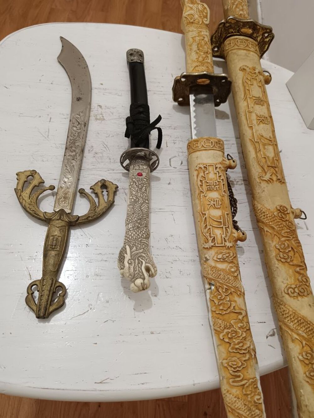 de tr&egrave;s joli &eacute;p&eacute;e Maroquinerie