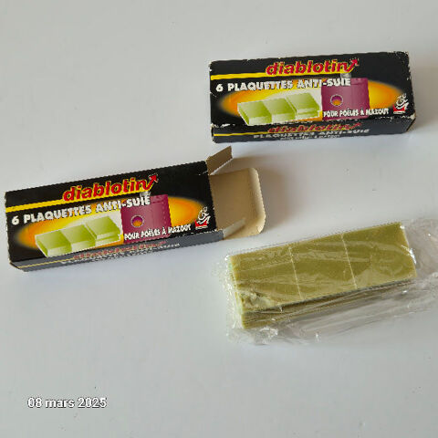 Lot de 12 doses anti-suie diablotin pour poele a mazout. 5 Saumur (49)