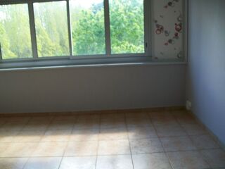 Appartement  louer 4 pices 77 m