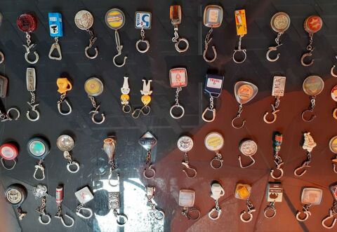 Porte-clés des années soixante 2 Périgueux (24)