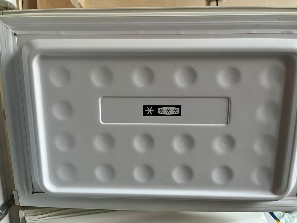 R&eacute;frig&eacute;rateur Indesit RAA29 Electroménager