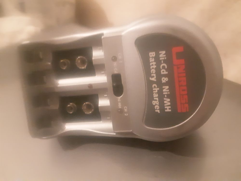Batterie chargeur pile rechargeable Nicd et nimh uniross Bricolage