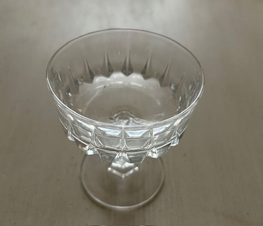 6 COUPES cristal + 6 VERRES liqueur ( jamais servis ) Cuisine