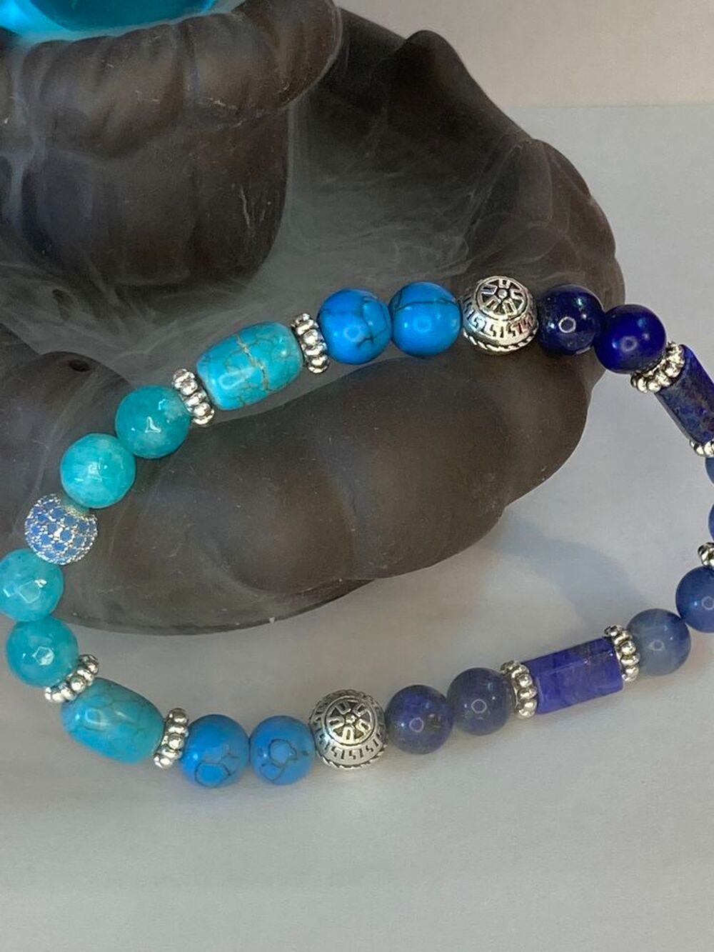 Bracelet en v&eacute;ritable pierres semi-pr&eacute;cieuses Bracelet Bleu Bijoux et montres