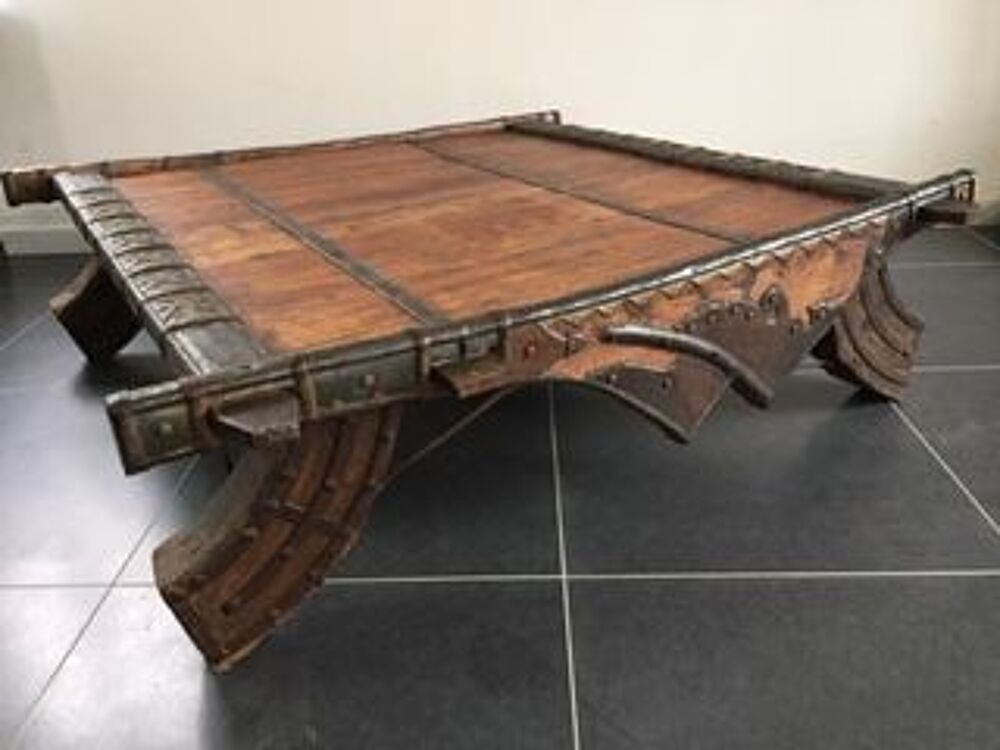 Table basse ("&eacute;l&eacute;phant") Meubles