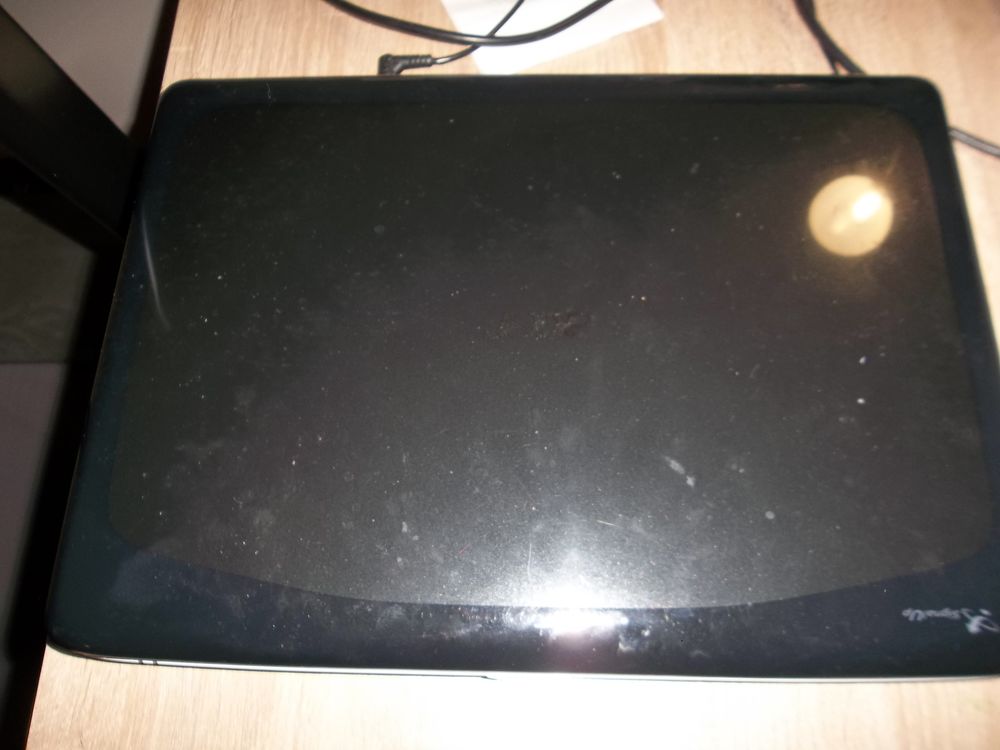 Ordinateur portable avec sa sacoche de transport Matériel informatique