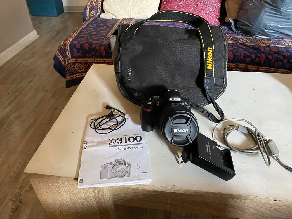  APPAREIL PHOTO REFLEX
Photos/Video/TV